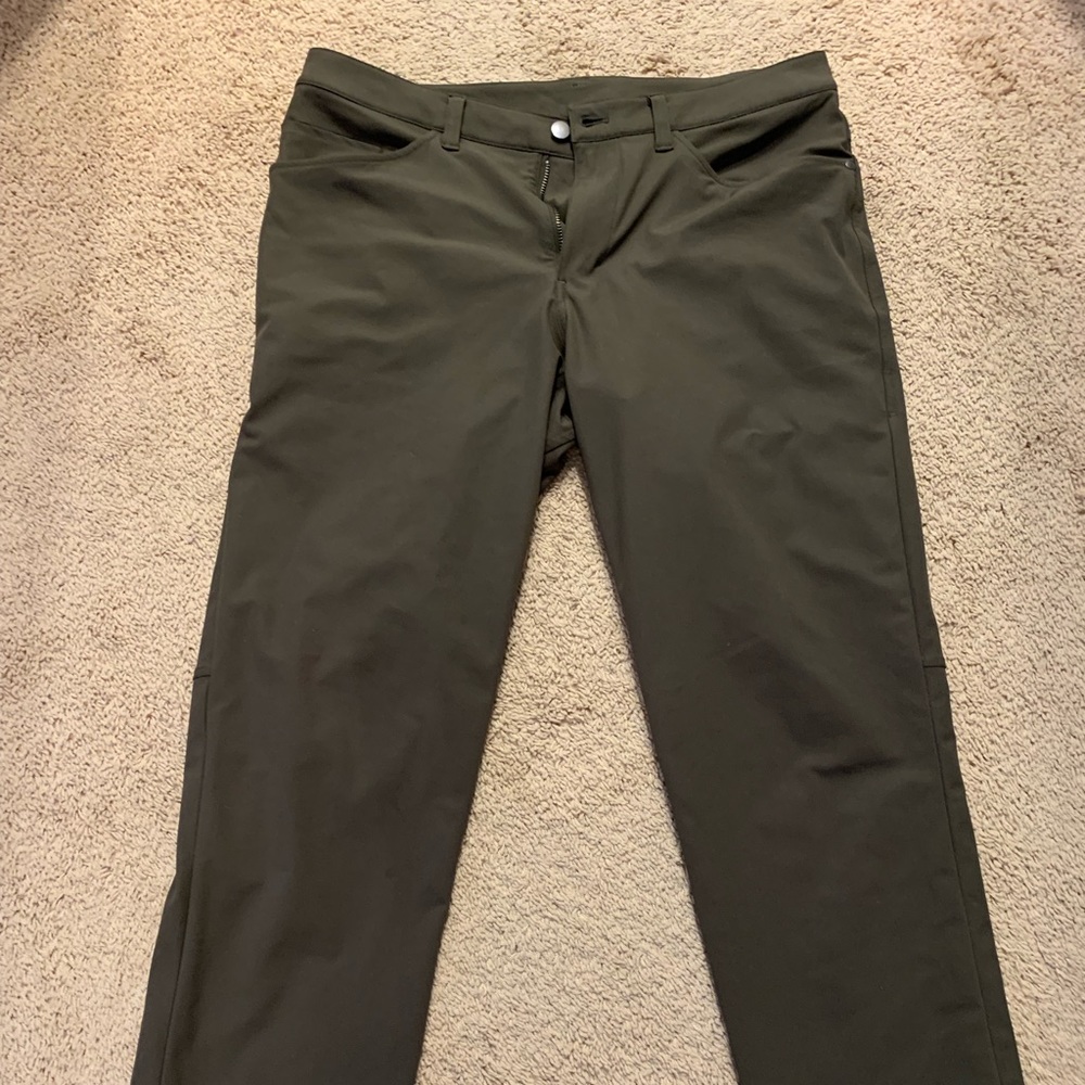 Lululemon ABC classic 32’ pants